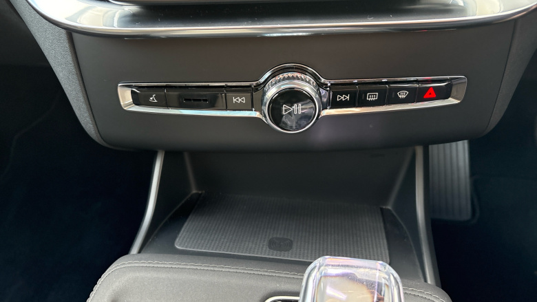 Volvo XC90 2.0 B5P Ultra Dark 5dr AWD Geartronic Petrol Estate